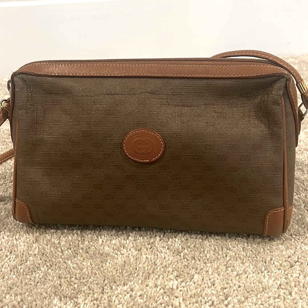 Authenticated vintage 1980s Crossbody Gucci bag
